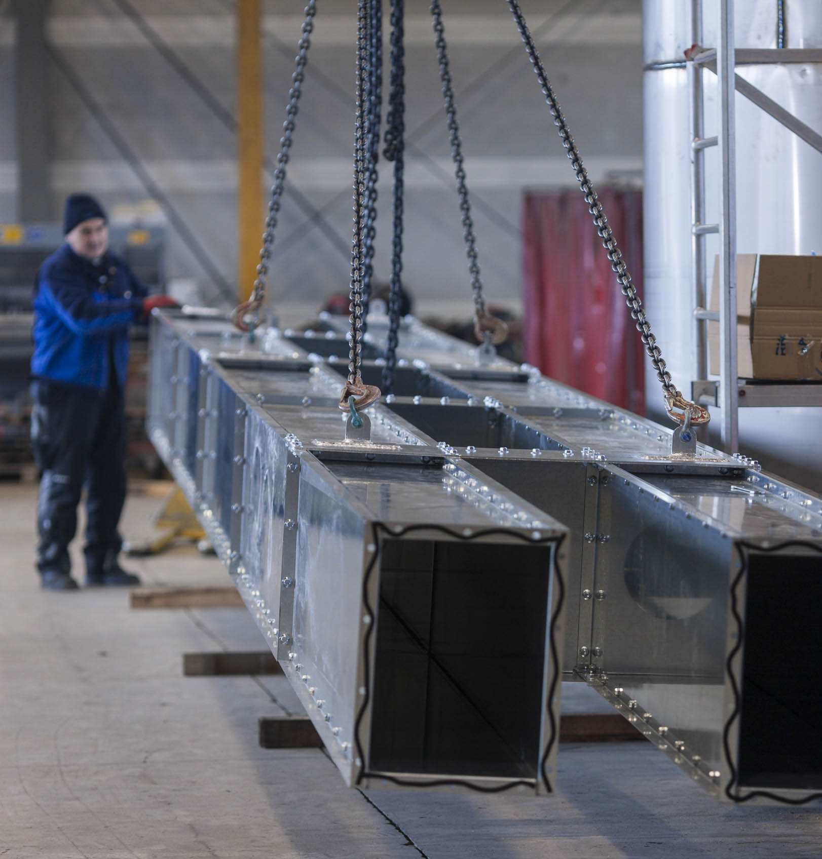 Production of a bucket elevator conveyor